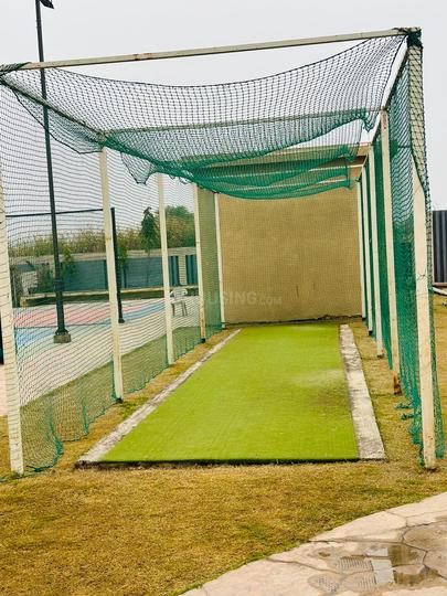 Emerald Anutham Main Image 1