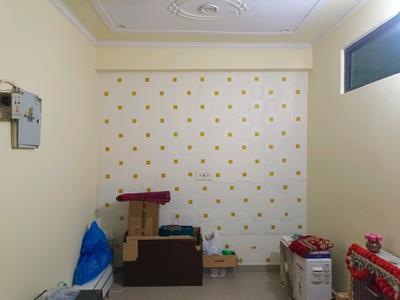 Living Room Image of 720 Sq.ft 3 BHK Builder Floor for rent in Sector 105 Gurgaon for Rs. 18000