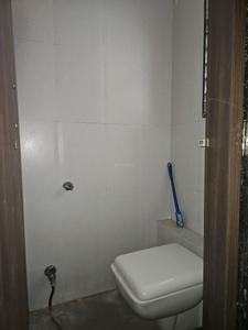 Common Bathroom Image of 550 Sq.ft 1 BHK Apartment / Flat for rent in Goel Hill Shire, Wagholi Pune for Rs. 14700