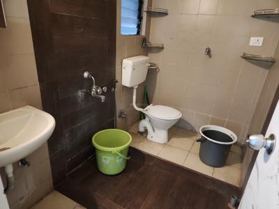 Eisha Erica Bathroom One 3