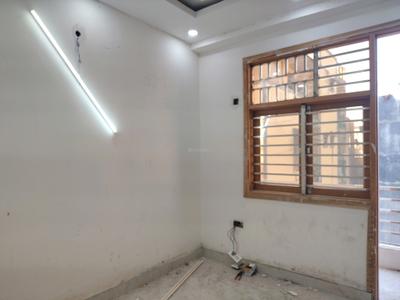 Bedroom Image of 650 Sq.ft 2 BHK Builder Floor for sale in Khanpur New Delhi for Rs. 4200000