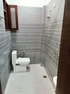 Bathroom Image of 700 Sq.ft 1 BHK Apartment / Flat for rent in Patel Nagar Hisar for Rs. 8500