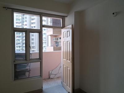 Bedroom Image of 1150 Sq.ft 2.5 BHK Apartment / Flat for rent in Supertech Cape Town, Sector 74 Noida for Rs. 29000
