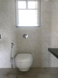 Regency Meadows Common Bathroom 4