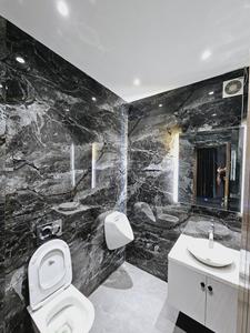 Bathroom Image of 3600 Sq.ft 3 BHK Independent House for rent in Sector 46 Noida for Rs. 100000