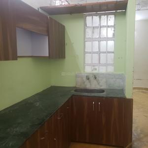 Kitchen Image of 650 Sq.ft 1.5 BHK Builder Floor for rent in Ahmamau Lucknow for Rs. 9000