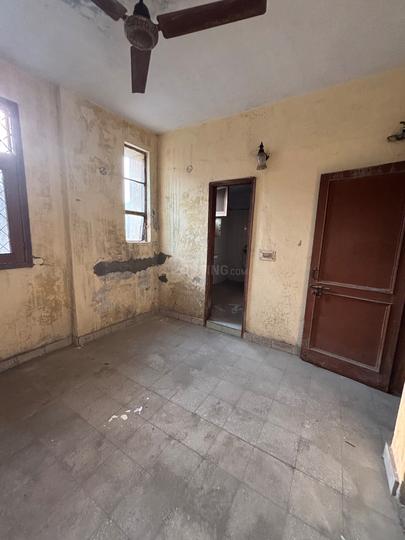 Vasundhara Enclave Main Image 1