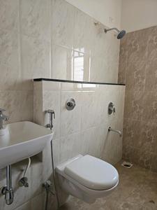 Common Bathroom One Image of 650 Sq.ft 1.5 BHK Apartment / Flat for sale in VTP Purvanchal, Kesnand Pune for Rs. 3950000