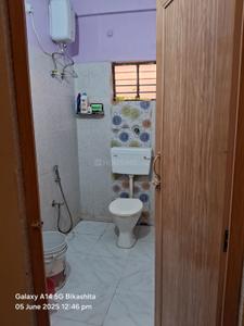 Bathroom Image of 800 Sq.ft 2 BHK Apartment / Flat for sale in Panchmukhi Manohar Towers, Chinsurah Hooghly for Rs. 2900000