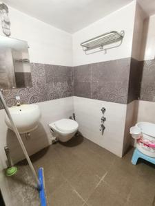 Bathroom Image of 1400 Sq.ft 3 BHK Villa for rent in Subhanpura Vadodara for Rs. 30000