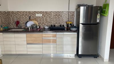 Kitchen Image of 635 Sq.ft 1 BHK Apartment / Flat for rent in Amanora Gold Towers, Hadapsar Pune for Rs. 32000
