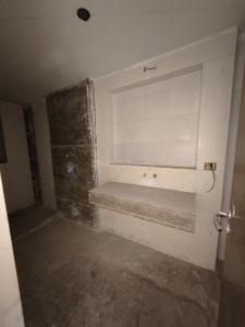 Bathroom Image of 4000 Sq.ft 4 BHK Apartment / Flat for sale in Raiaskaran, Andheri West Mumbai for Rs. 180000000