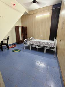 Bedroom Image of 270 Sq.ft 1 BHK Builder Floor for rent in Mayur Vihar Phase 1 New Delhi for Rs. 16000