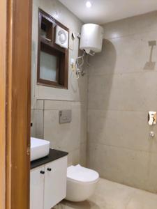 Common Bathroom Image of 1350 Sq.ft 3 BHK Apartment / Flat for sale in Lal Kuan Ghaziabad for Rs. 6465000