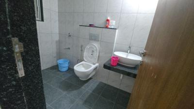 Bathroom Image of 780 Sq.ft 2 BHK Apartment / Flat for rent in Gera Planet of Joy Project II, Upper Kharadi Pune for Rs. 43000