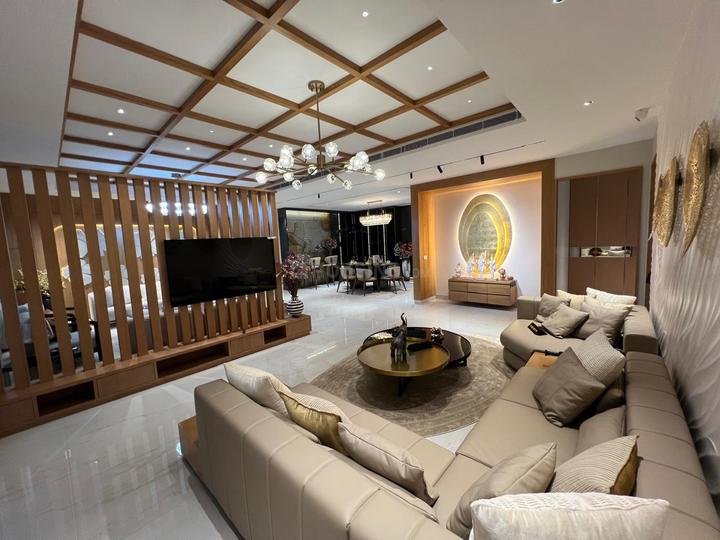 Noble Aurellia Main Image 1