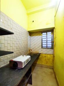 Kitchen Image of 450 Sq.ft 1 BHK Builder Floor for rent in Keshtopur Kolkata for Rs. 6500