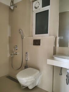 Common Bathroom Image of 1100 Sq.ft 2 BHK Apartment / Flat for rent in  Raheja Gardens Ascona, Dharamveer Nagar Thane for Rs. 55000