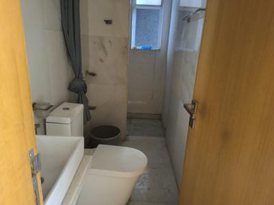 Progressive Meera Aagan Bathroom Three 4