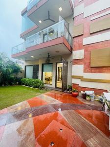 Image of 8100 Sq.ft 7 BHK Independent House for sale in Sector 57, Gurgaon for Rs. 115000000