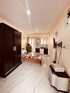 Bedroom Image of 350 Sq.ft 1 RK Apartment / Flat for rent in Domlur Layout Bengaluru for Rs. 24000