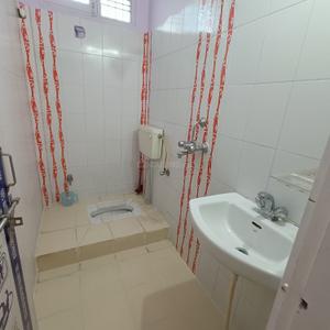 Image of 3500 Sq.ft 8 BHK Independent House for rent in Paharia, Varanasi for Rs. 65000