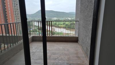 Image of 1033 Sq.ft 2 BHK Apartment / Flat for rent in Shapoorji Pallonji Joyville Sensorium, Maan, Pune for Rs. 25009