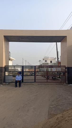 Near to kharar bus stop Main Image 1