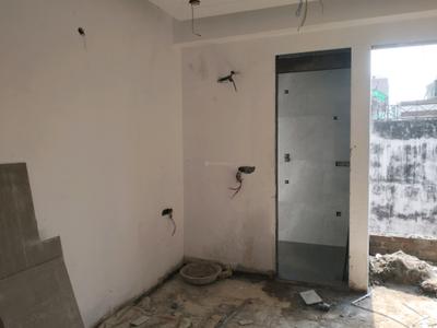 Bedroom Image of 900 Sq.ft 3 BHK Builder Floor for sale in Mayur Vihar Phase 1 New Delhi for Rs. 11000000