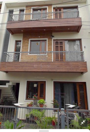 23A, Sector 23 Main Image 1