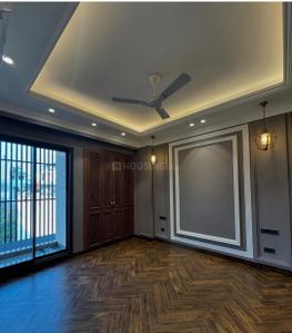 Bedroom Image of 3600 Sq.ft 4 BHK Builder Floor for sale in Anand Lok New Delhi for Rs. 150000000