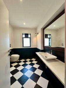Image of 6000 Sq.ft 4 BHK Duplex for sale in Juhu, Mumbai for Rs. 420000000