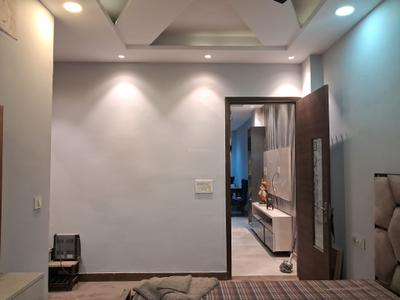 Bedroom Image of 1200 Sq.ft 3 BHK Builder Floor for sale in Ramesh Nagar New Delhi for Rs. 12500000