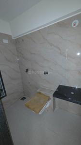 Bathroom Image of 467 Sq.ft 1 BHK Apartment / Flat for sale in Majestic Kedarnath Apartments, Chembur Mumbai for Rs. 14500000