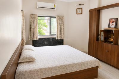 Bedroom Image of 1360 Sq.ft 3 BHK Apartment / Flat for sale in Shyamal Ahmedabad for Rs. 9800000
