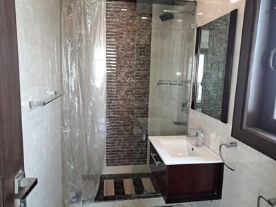 Bathroom Image of 4500 Sq.ft 4 BHK Builder Floor for rent in New Friends Colony New Delhi for Rs. 295000