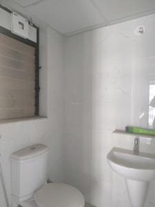 Common Bathroom Image of 1200 Sq.ft 3 BHK Apartment / Flat for sale in Thane West Thane for Rs. 22500000