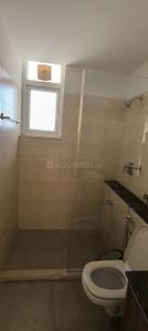 Bathroom Image of 1600 Sq.ft 3 BHK Apartment / Flat for sale in DLF The Primus, Sector 82A Gurgaon for Rs. 28500000