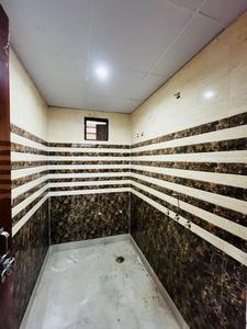 Bathroom Image of 1050 Sq.ft 3 BHK Apartment / Flat for sale in Govindpuram Ghaziabad for Rs. 4000000