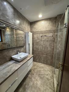 Bathroom Image of 5500 Sq.ft 6 BHK Independent House for sale in Sukhdev Vihar New Delhi for Rs. 275000000