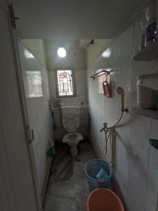 Bathroom Image of 850 Sq.ft 3 BHK Apartment / Flat for sale in Jadavpur Kolkata for Rs. 4800000