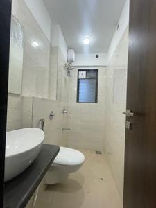 Bathroom Image of 700 Sq.ft 2.5 BHK Apartment / Flat for sale in Andheri West Mumbai for Rs. 30000000