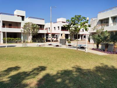 Image of 800 Sq.ft 2 BHK Apartment / Flat for rent in Raghukul Hari Vrund, Vallabh Vidhyanagar, Anand for Rs. 15000