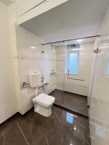 Image of 1300 Sq.ft 2.5 BHK Apartment / Flat for rent in Bandra West, Mumbai for Rs. 315000