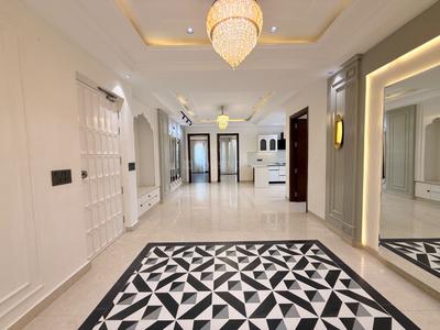 Living Room Image of 3000 Sq.ft 4 BHK Builder Floor for sale in Ansal Versalia, Sector 67 Gurgaon for Rs. 33500000