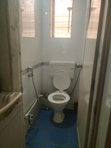 Bathroom Image of 600 Sq.ft 1 BHK Apartment / Flat for rent in Kalwa Thane for Rs. 20000