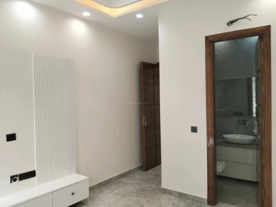 Bedroom Image of 1600 Sq.ft 3 BHK Builder Floor for rent in Pitampura New Delhi for Rs. 80000