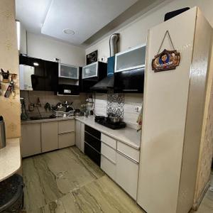 Kitchen Image of 892 Sq.ft 2 BHK Apartment / Flat for rent in Krishna Nagar New Delhi for Rs. 37000