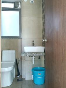 Common Bathroom Image of 500 Sq.ft 1 BHK Apartment / Flat for sale in Kalpataru Immensa, Thane West Thane for Rs. 11000000