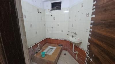 Bathroom Image of 1150 Sq.ft 2 BHK Apartment / Flat for sale in Palasia Indore for Rs. 6800000